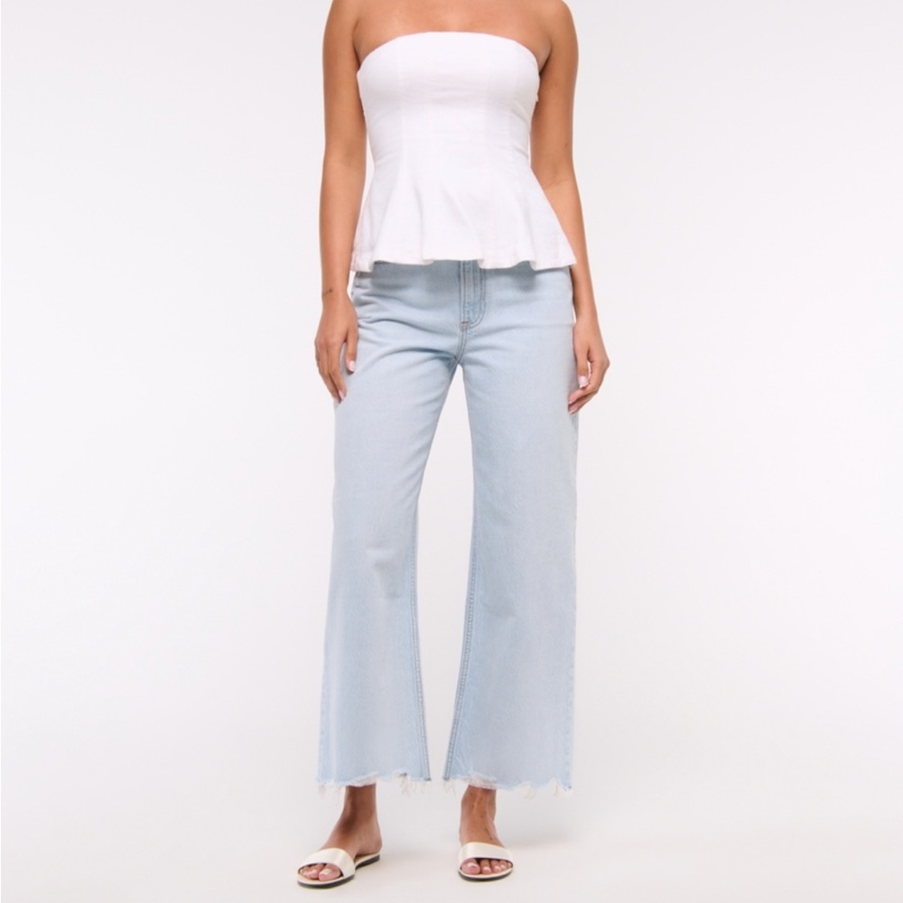Abercrombie Cropped High Rise Wide Leg Jean